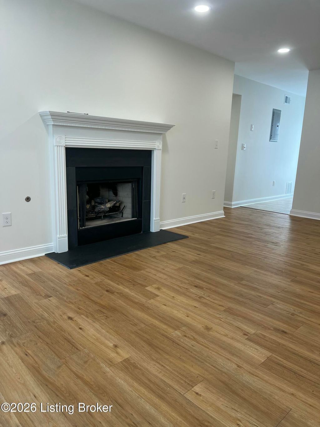 Photo of 506 Jurich Ct, Simpsonville, KY 40067 (MLS # 1711937)