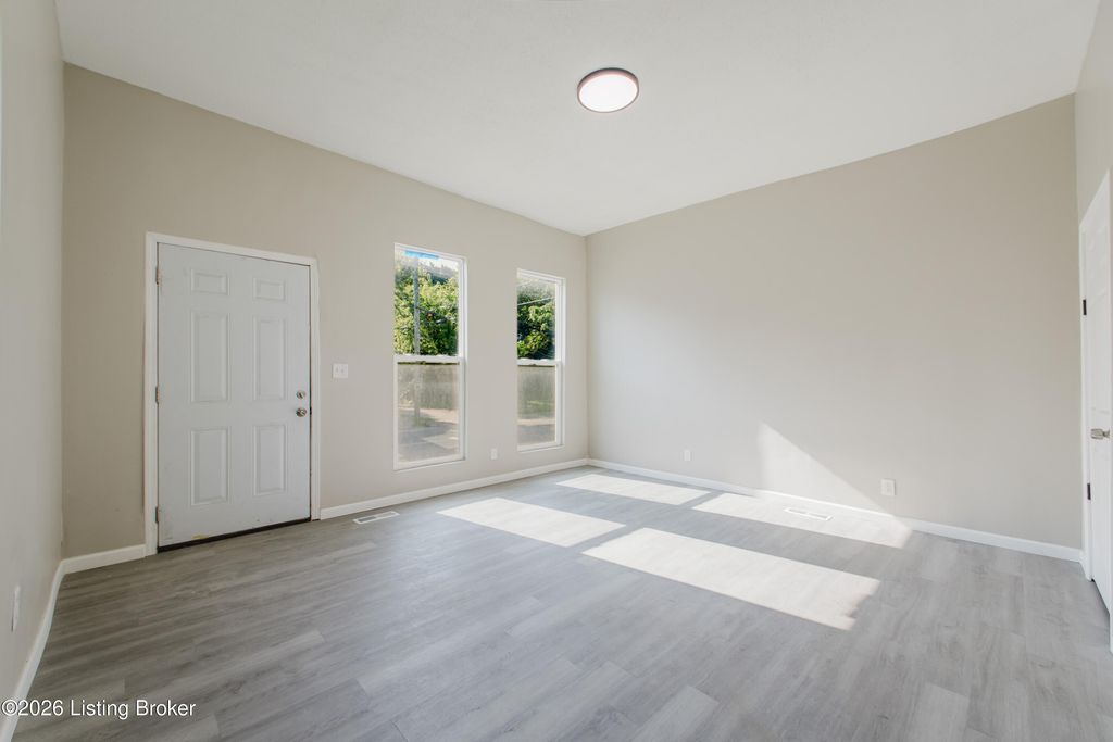 Photo of 112 Dr W. J. Hodge St, Louisville, KY 40203 (MLS # 1723655)