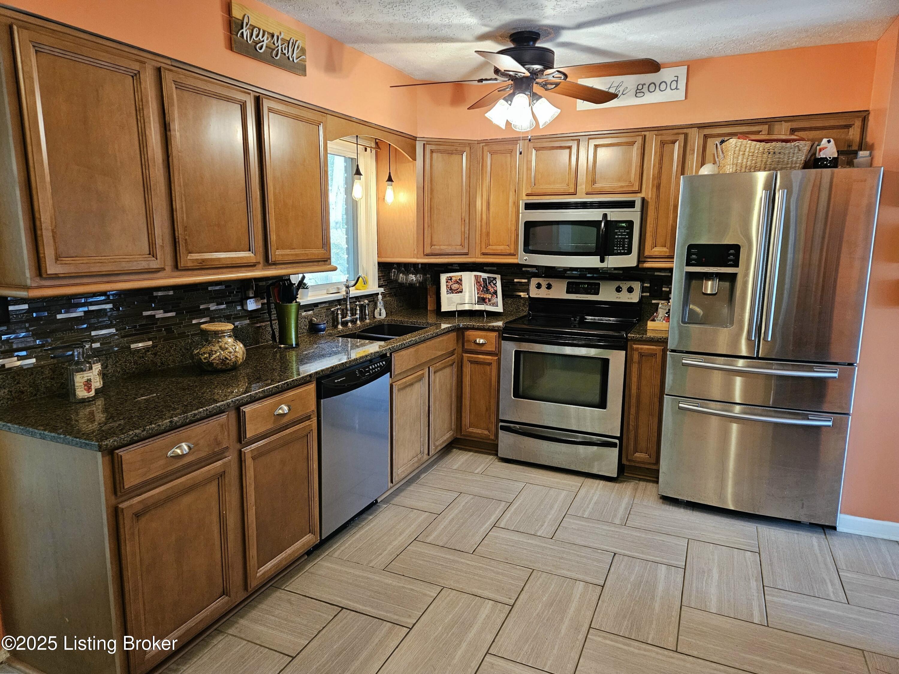 2619 Patio Ct, Louisville, Pennsylvania image 12