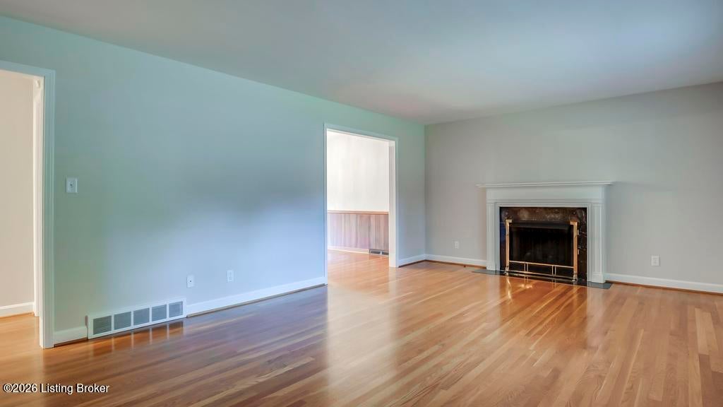 Photo of 4497 Brownsboro Rd, Louisville, KY 40207 (MLS # 1731415)