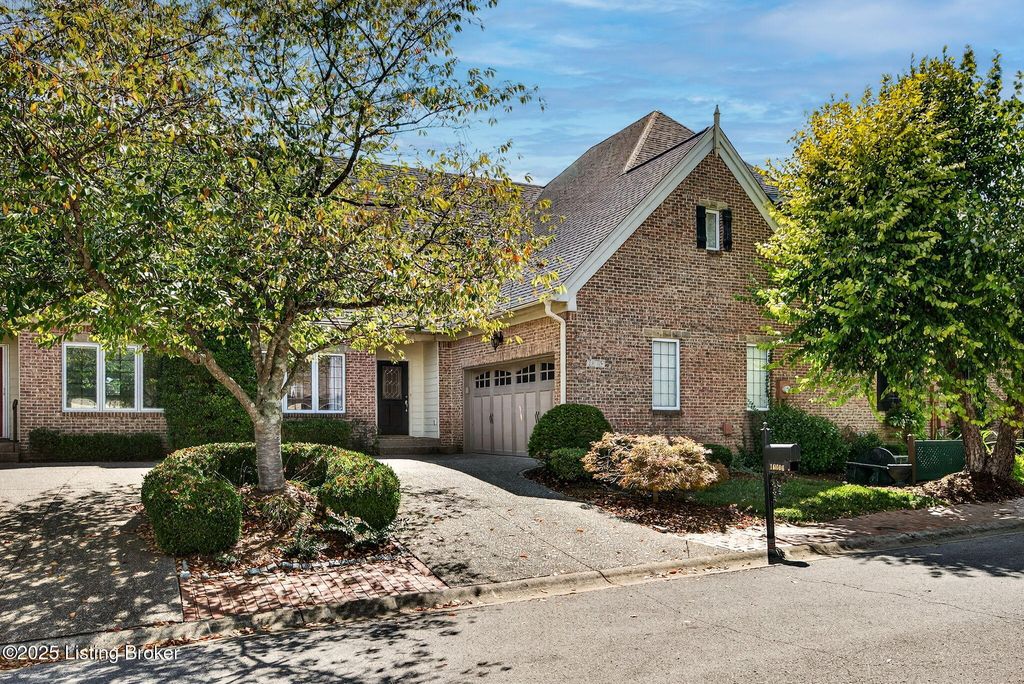 Photo of 16606 Middle Hill Ct, Louisville, KY 40245 (MLS # 1708547)