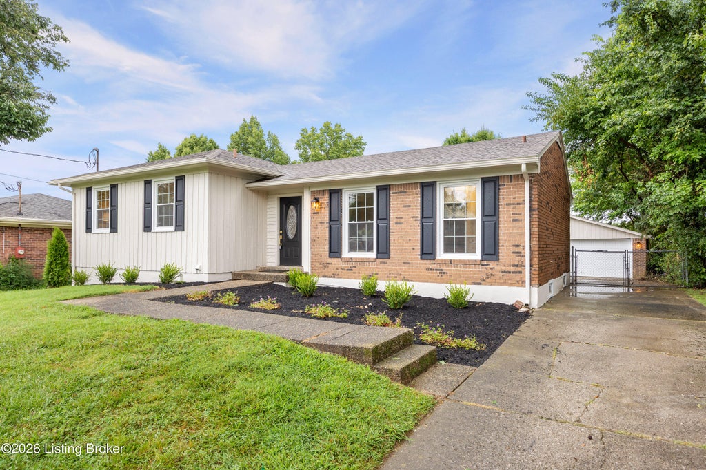 Photo of 9209 Willowwood Way, Louisville, KY 40299 (MLS # 1730237)
