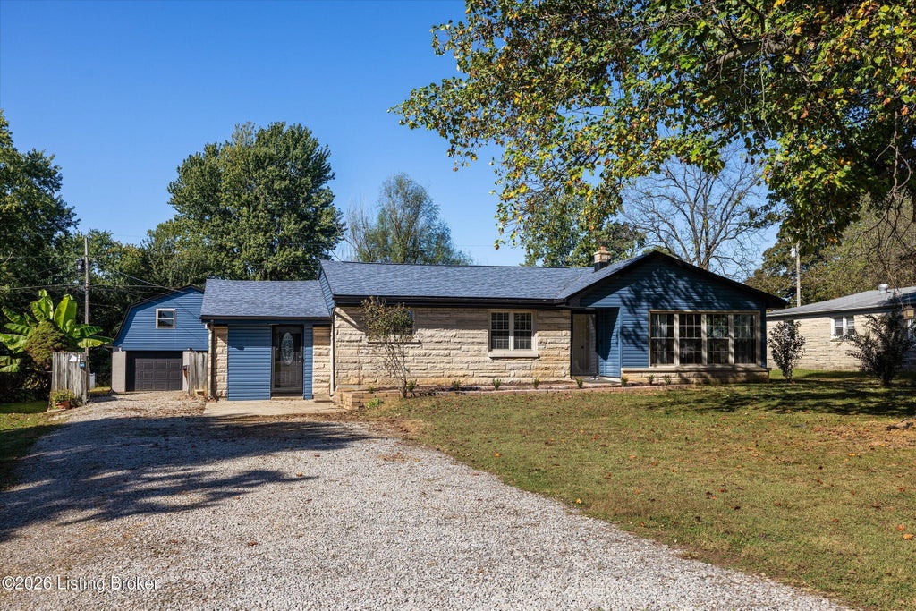 Photo of 159 Harris Dr, Mt Washington, KY 40047 (MLS # 1731948)