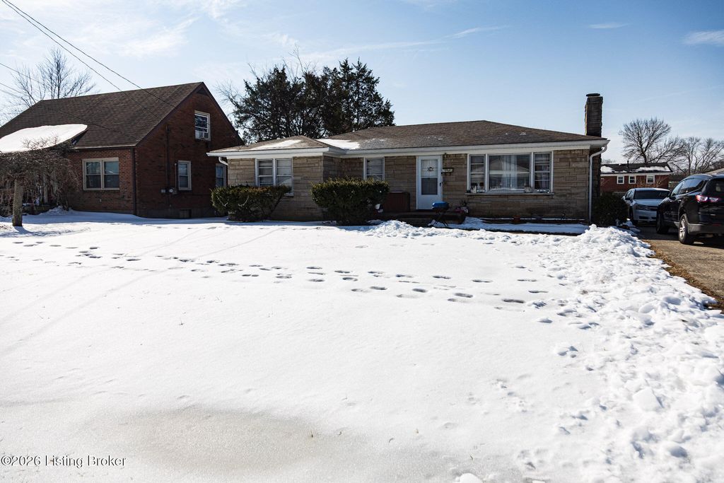 Photo of 206 Harpers Ferry Rd, Louisville, KY 40214 (MLS # 1709055)