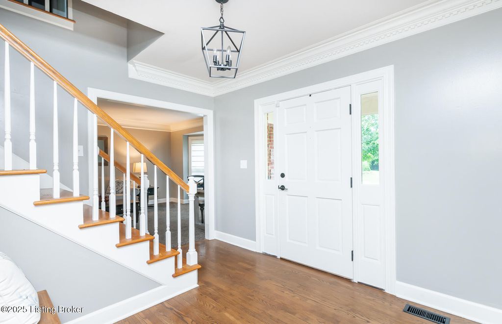 Photo of 1608 Doral Ct, Shelbyville, KY 40065 (MLS # 1713153)