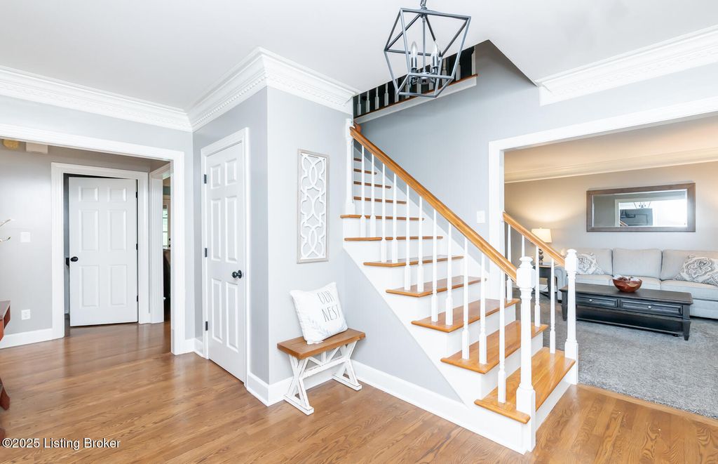 Photo of 1608 Doral Ct, Shelbyville, KY 40065 (MLS # 1713153)