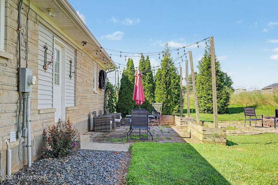 607 Christman Ln