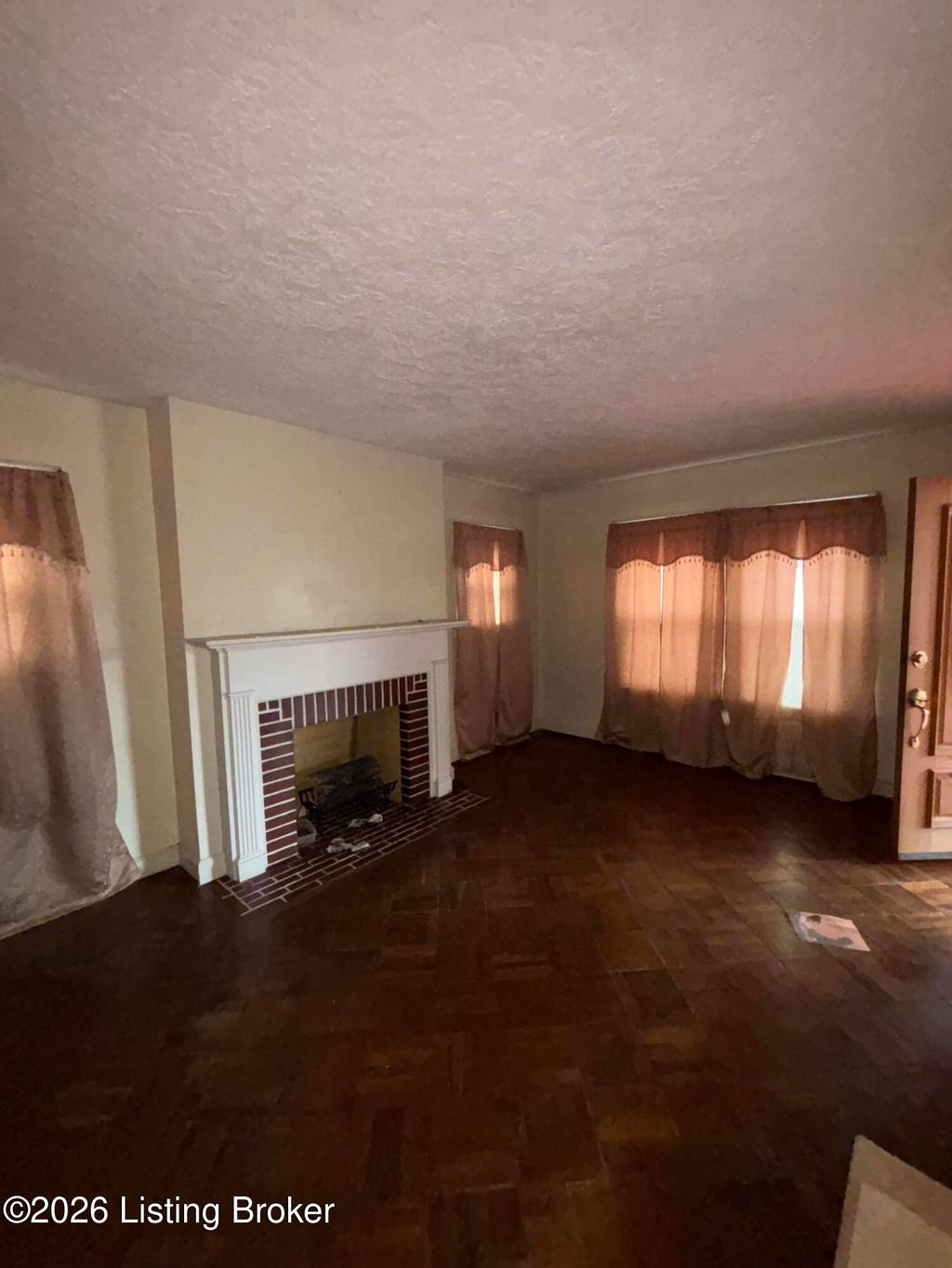 Photo of 2114 Oregon Ave, Louisville, KY 40210 (MLS # 1706750)