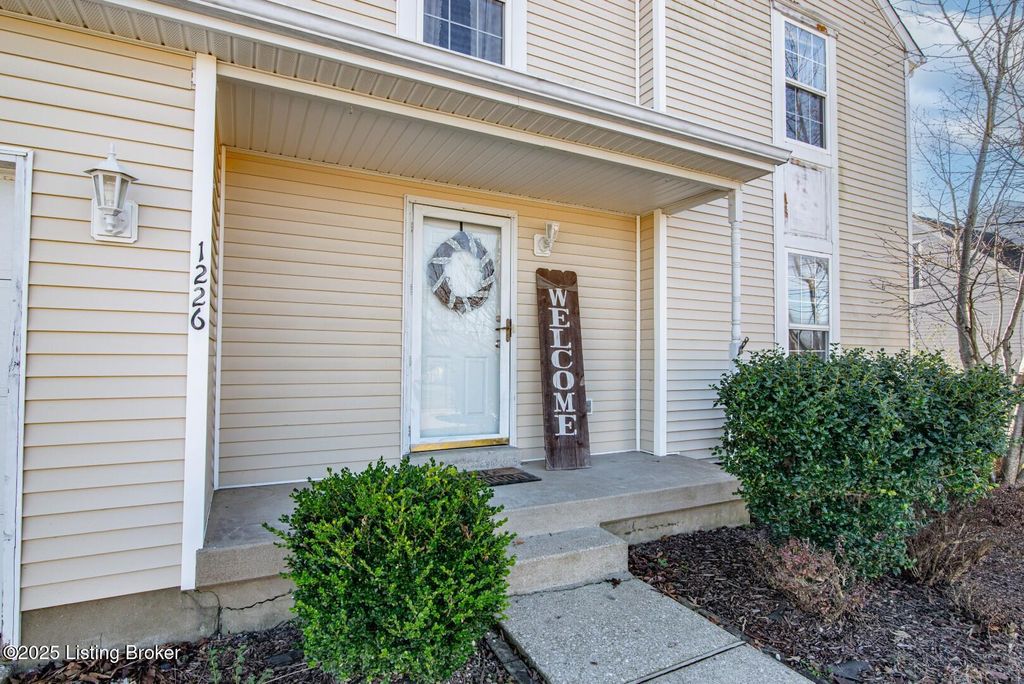 Photo of 1226 Eastern St, Elizabethtown, KY 42701 (MLS # 1705200)