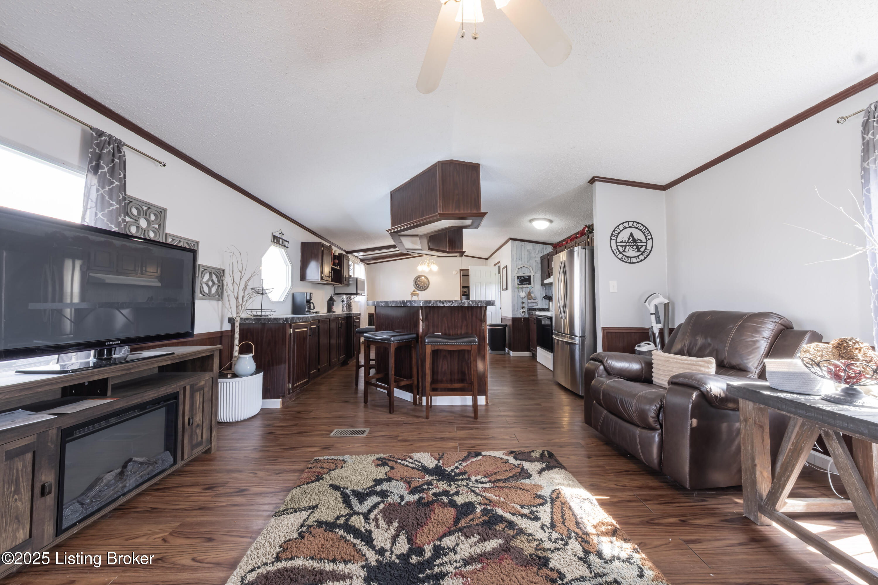 242 E E. Holiday Beach Loop, McDaniels, Kentucky image 8