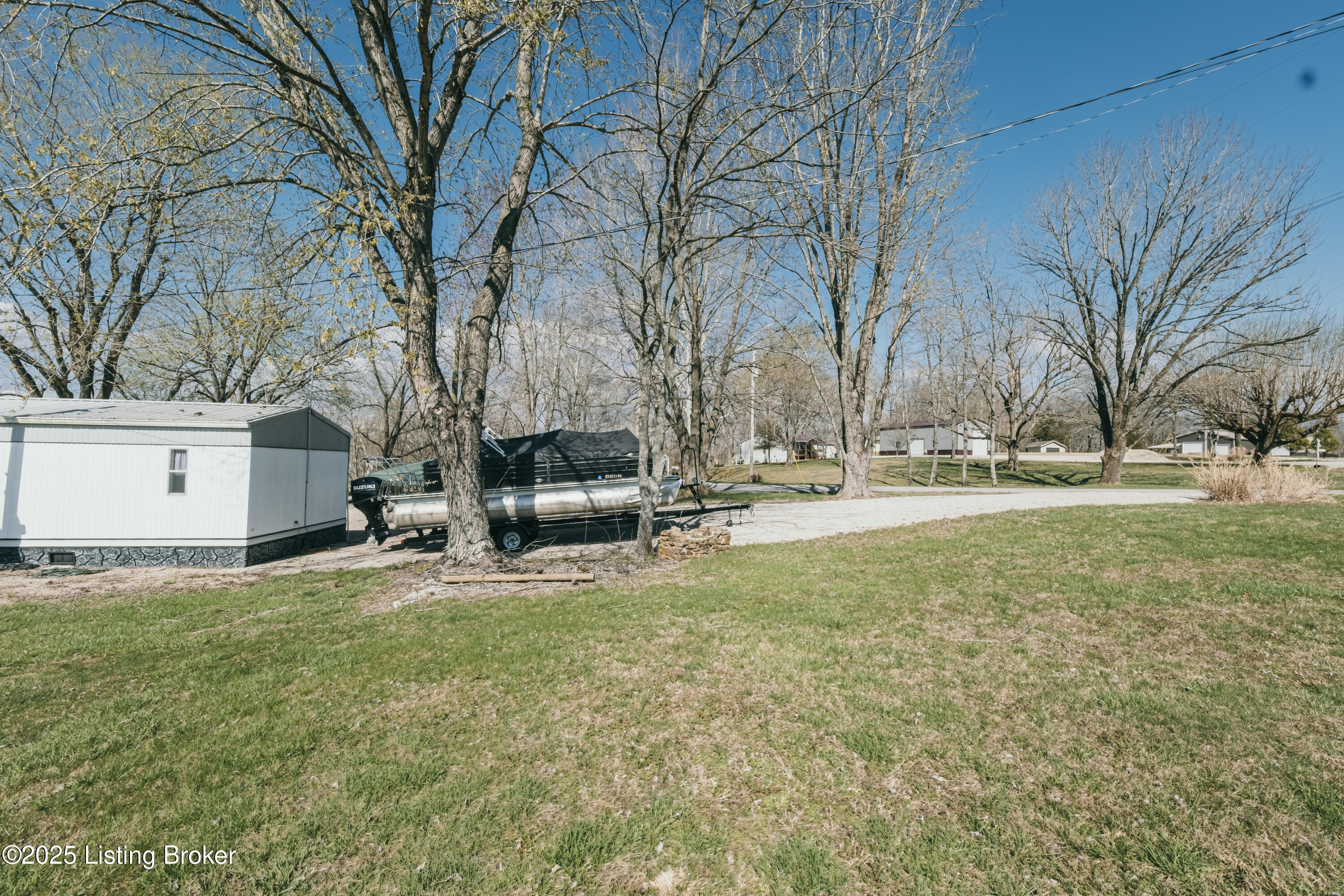 242 E E. Holiday Beach Loop, McDaniels, Kentucky image 45