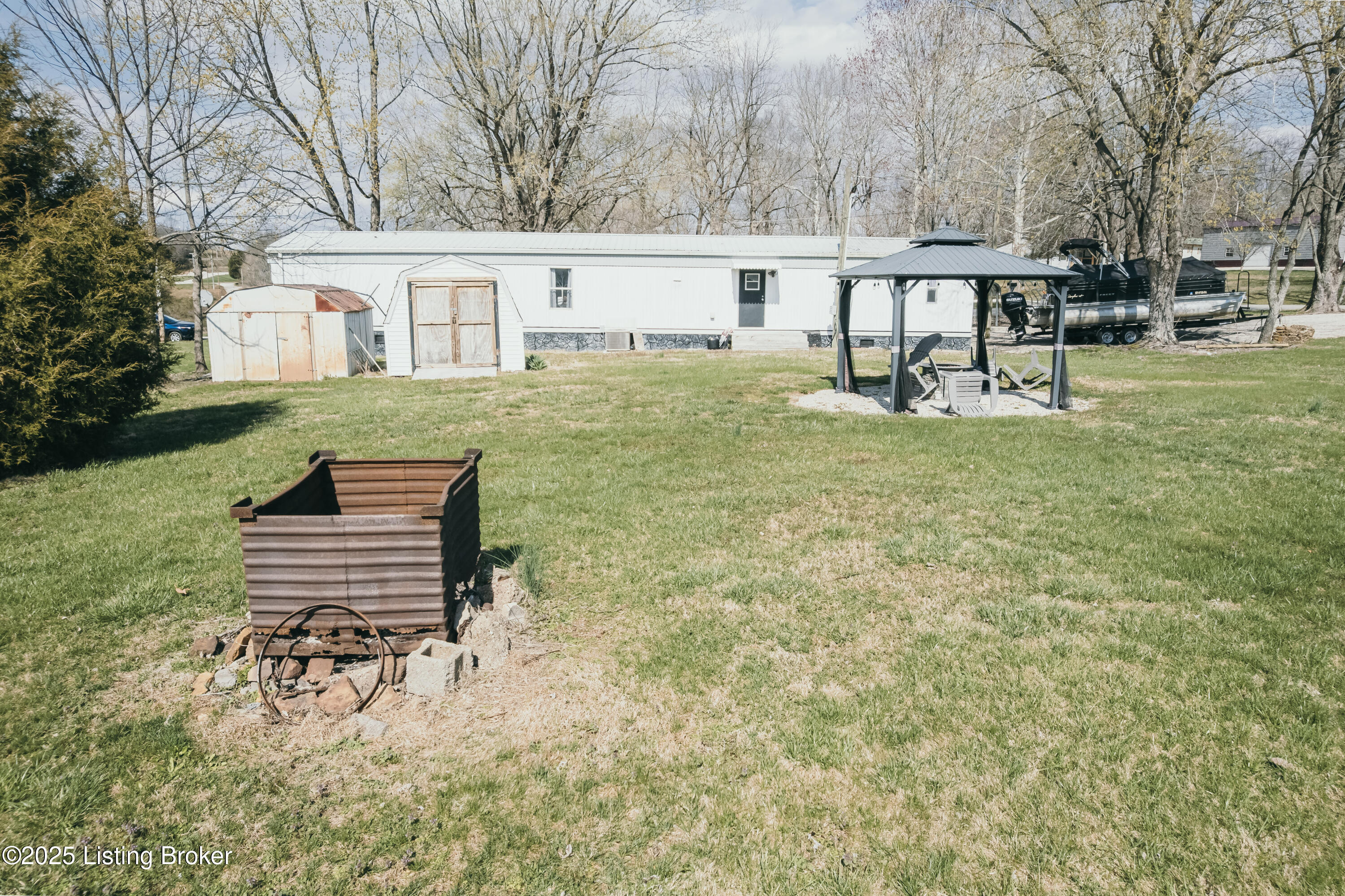 242 E E. Holiday Beach Loop, McDaniels, Kentucky image 50