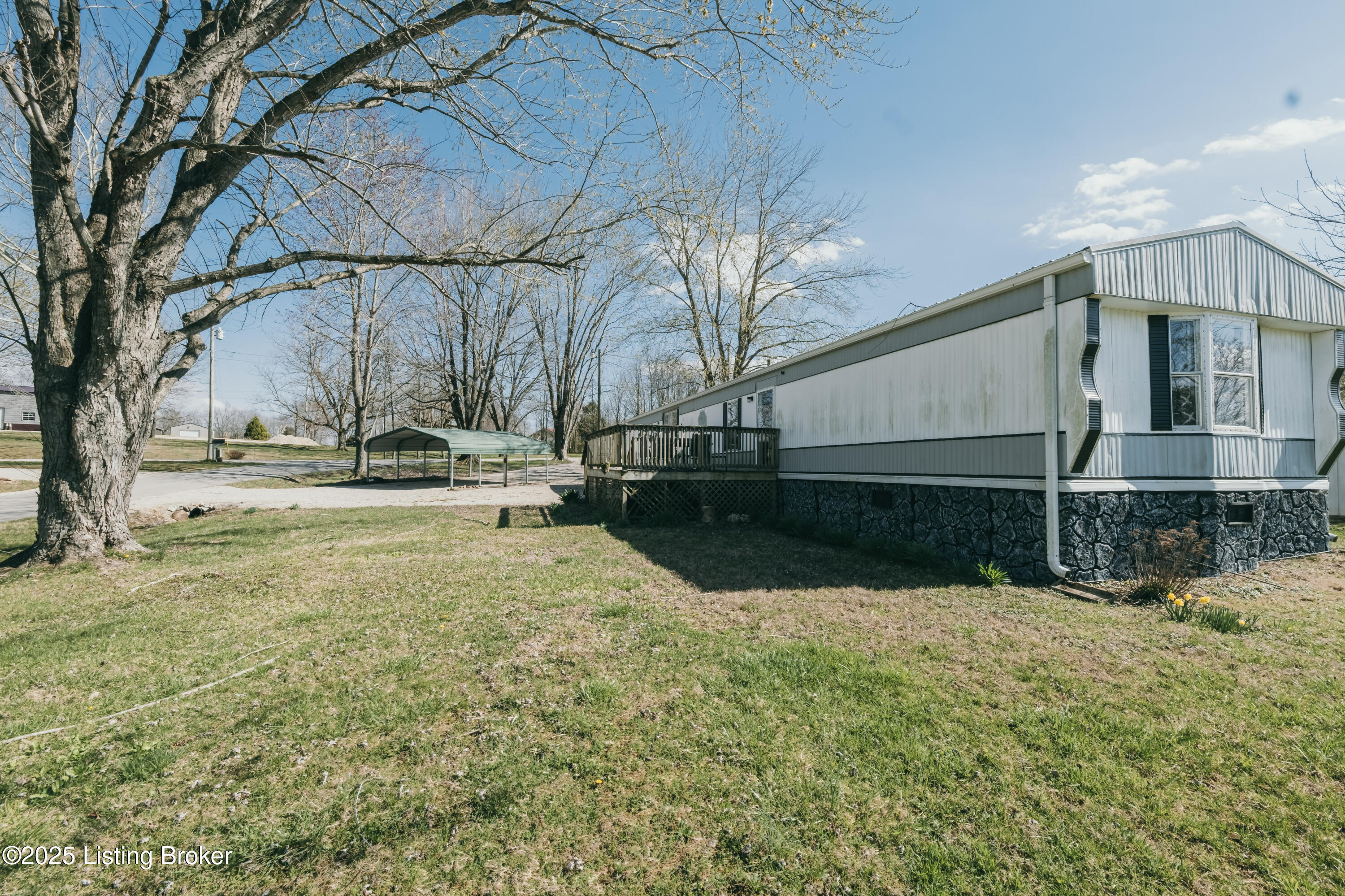 242 E E. Holiday Beach Loop, McDaniels, Kentucky image 40