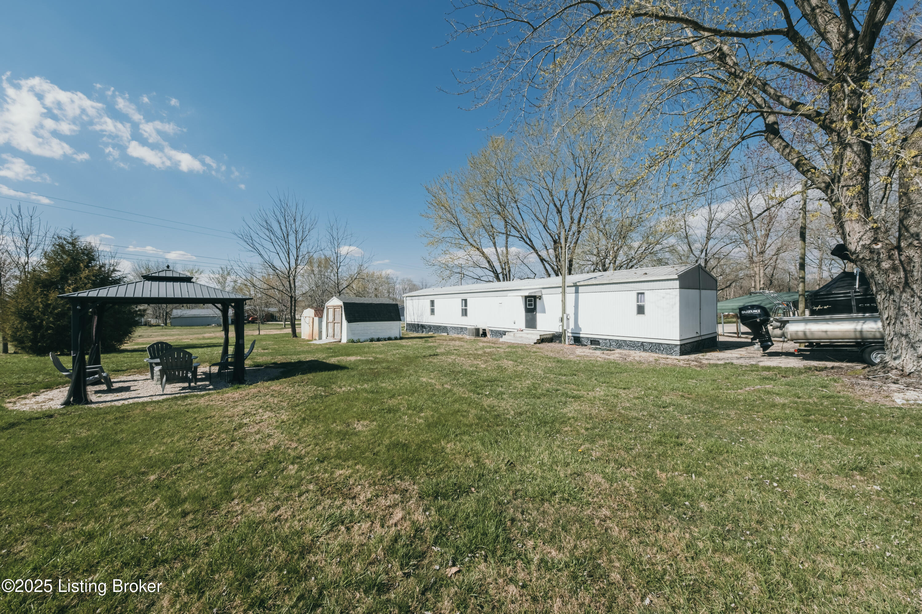242 E E. Holiday Beach Loop, McDaniels, Kentucky image 44