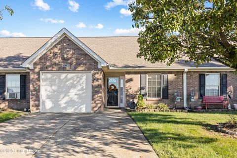 Photo of 12425 Spring Meadow Dr, Louisville, KY 40229 (MLS # 1700923) Photo of 12425 Spring Meadow Dr, Louisville, KY 40229 (MLS # 1700923)