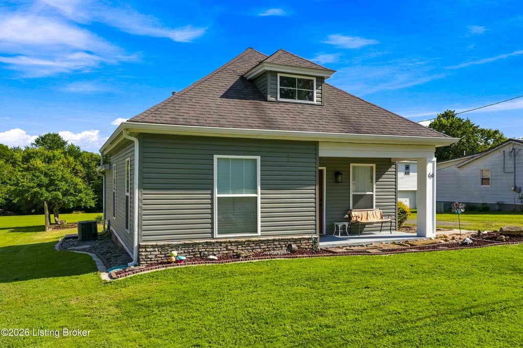 Photo of 66 Vernon St, Eminence, KY 40019 (MLS # 1727496)