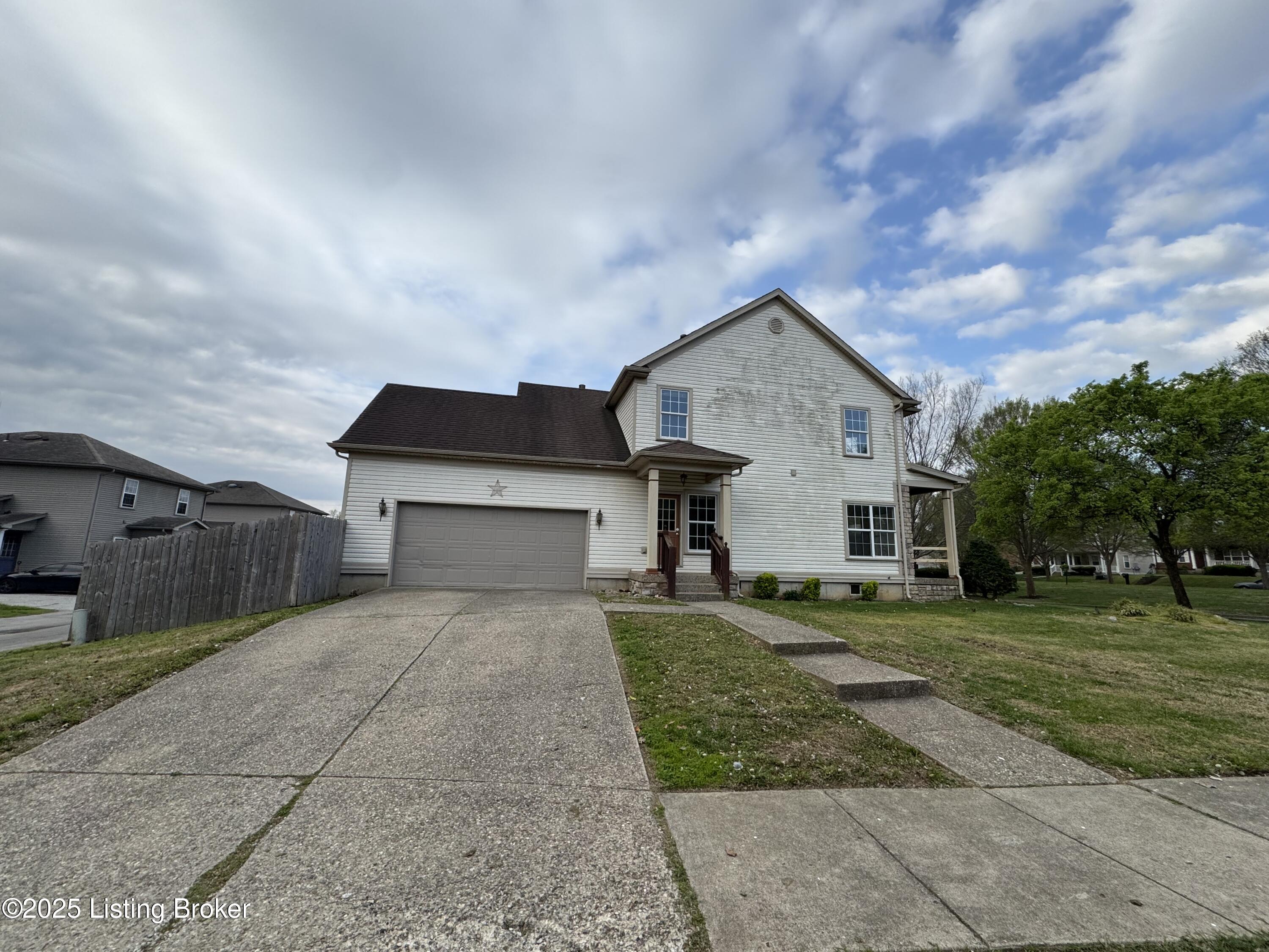 1601 Russell Lee Dr, Louisville, Pennsylvania image 2