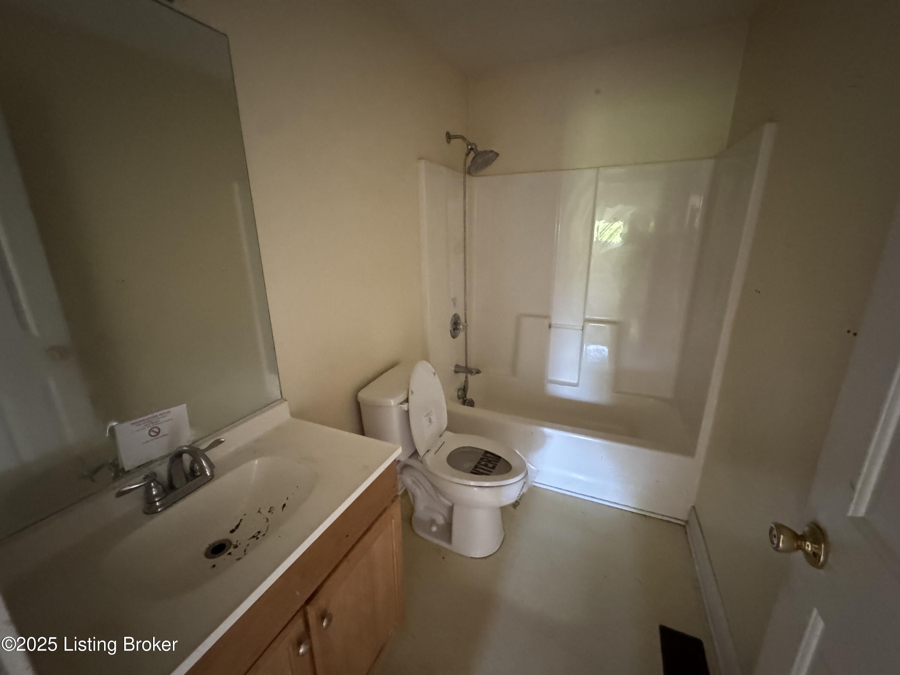 1601 Russell Lee Dr, Louisville, Pennsylvania image 8