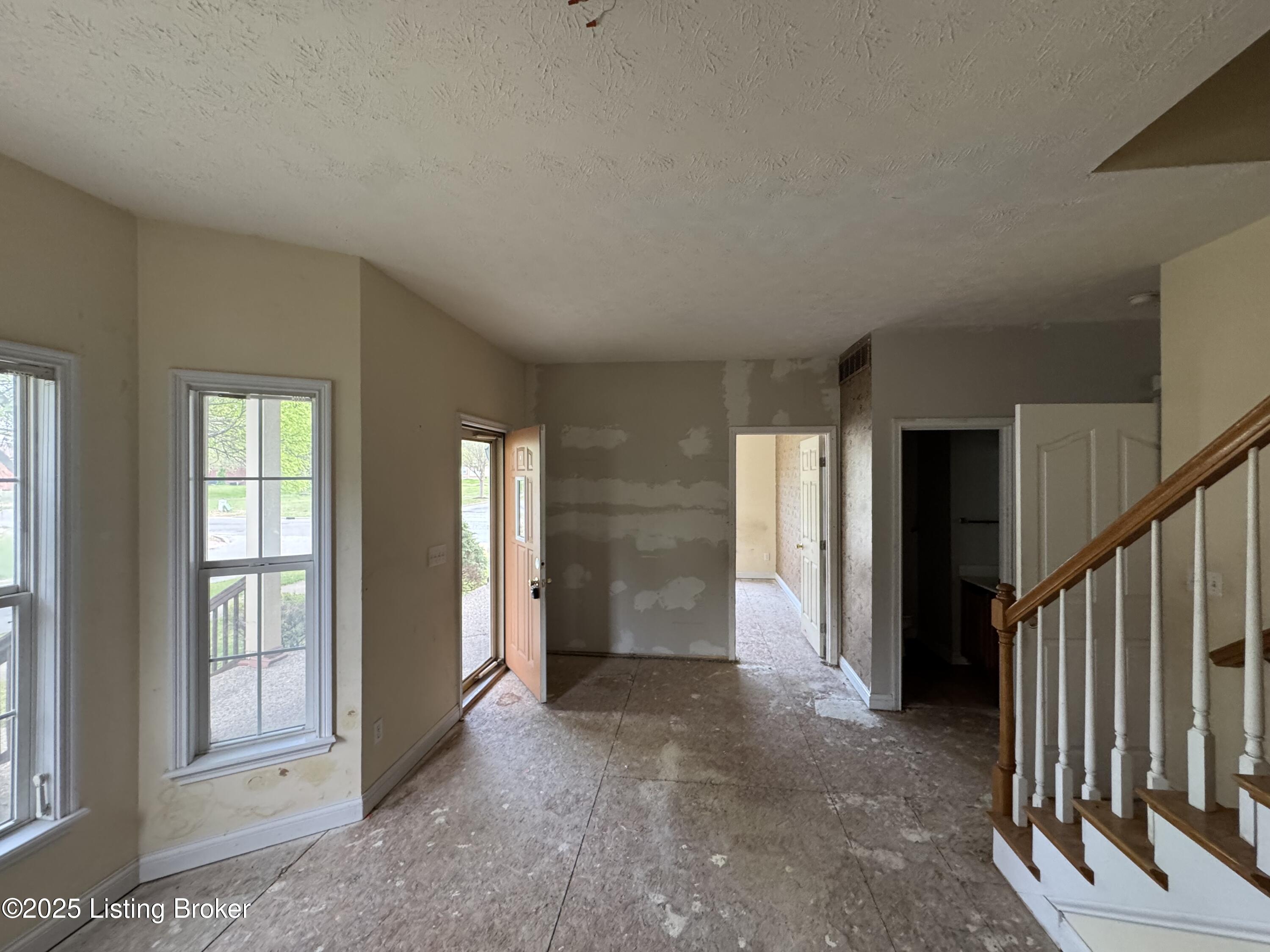 1601 Russell Lee Dr, Louisville, Pennsylvania image 3
