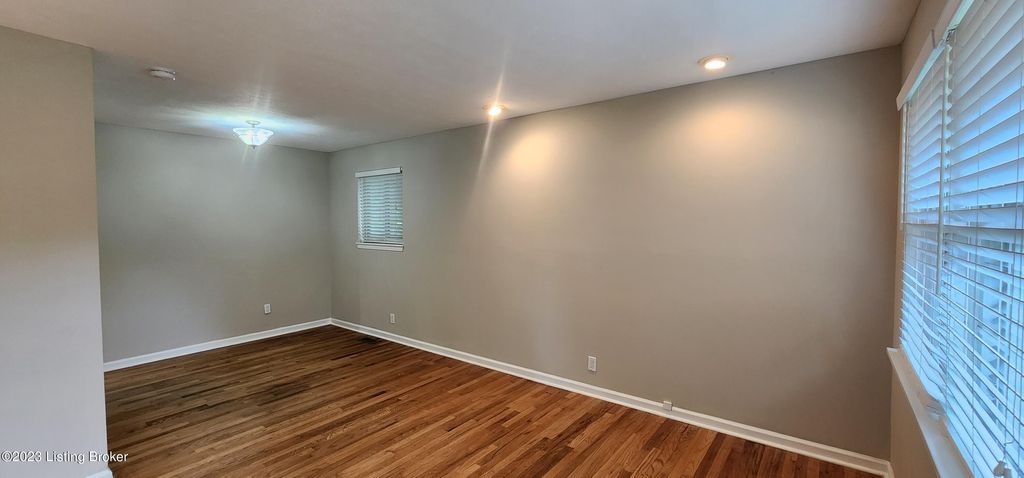 Photo of 601 Virginia Ave, Louisville, KY 40222 (MLS # 1711629)