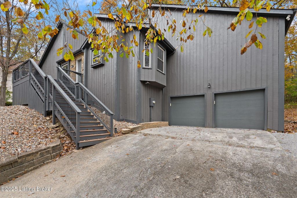 Photo of 3703 Trail Ridge Rd, Louisville, KY 40241 (MLS # 1713675)