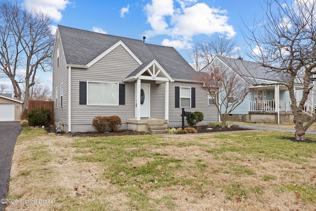 Photo of 521 Harris Pl, Louisville, KY 40222 (MLS # 1709419)