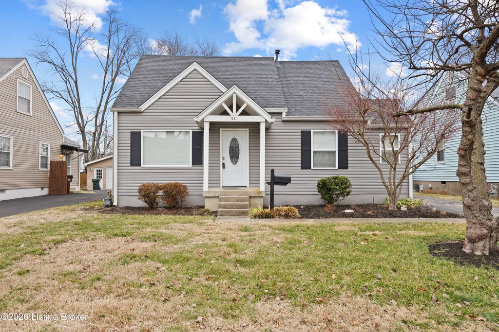 Photo of 521 Harris Pl, Louisville, KY 40222 (MLS # 1709419)