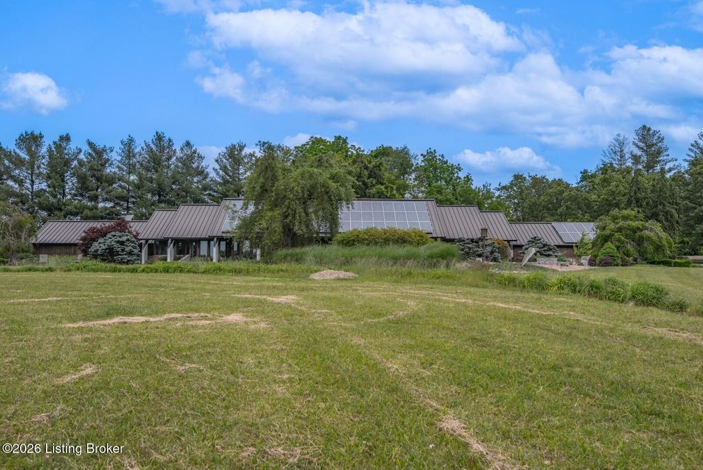 Photo of 700 Walnut Creek Rd, Elizabethtown, KY 42701 (MLS # 1717837)
