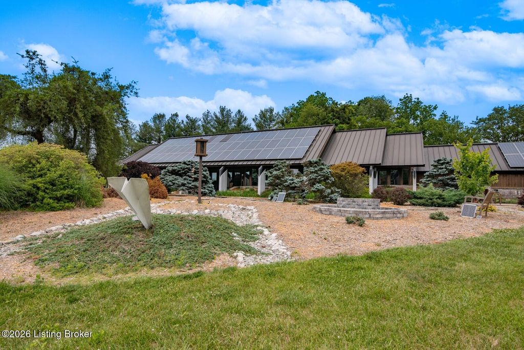 Photo of 700 Walnut Creek Rd, Elizabethtown, KY 42701 (MLS # 1717837)