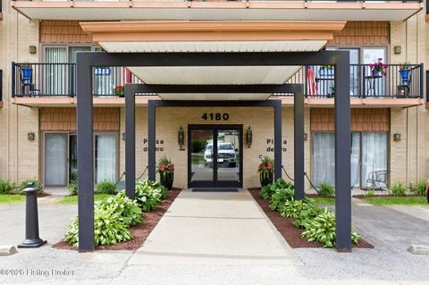 Photo of 4180 Lyndon Way #507, Louisville, KY 40207 (MLS # 1717688)