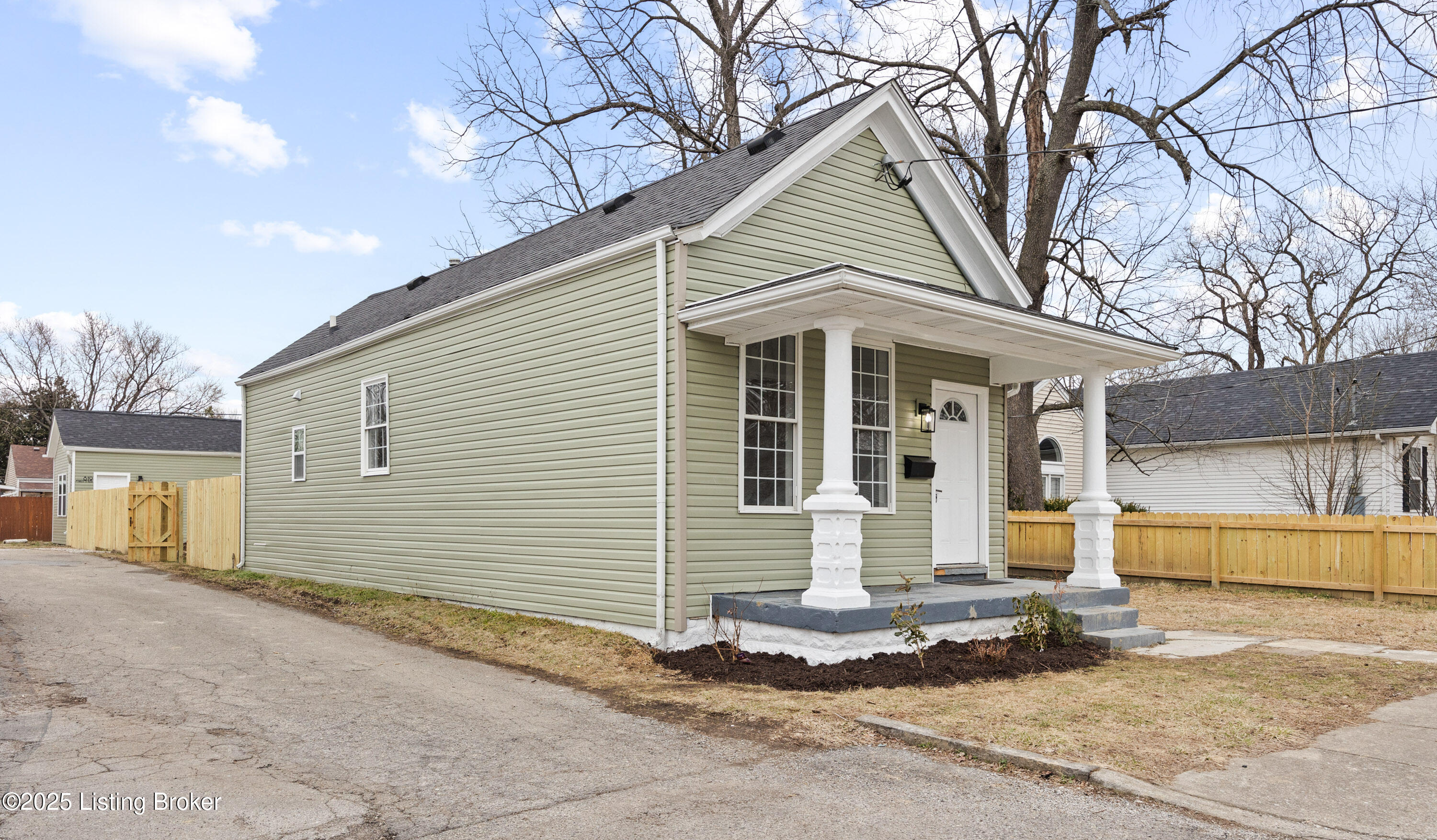 819 Forrest St, Louisville, Pennsylvania image 4