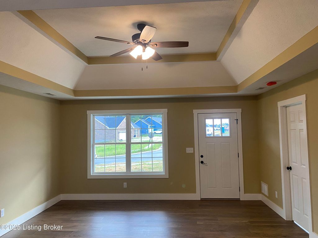 Photo of 411 Park Hill Ct, Bardstown, KY 40004 (MLS # 1706993)