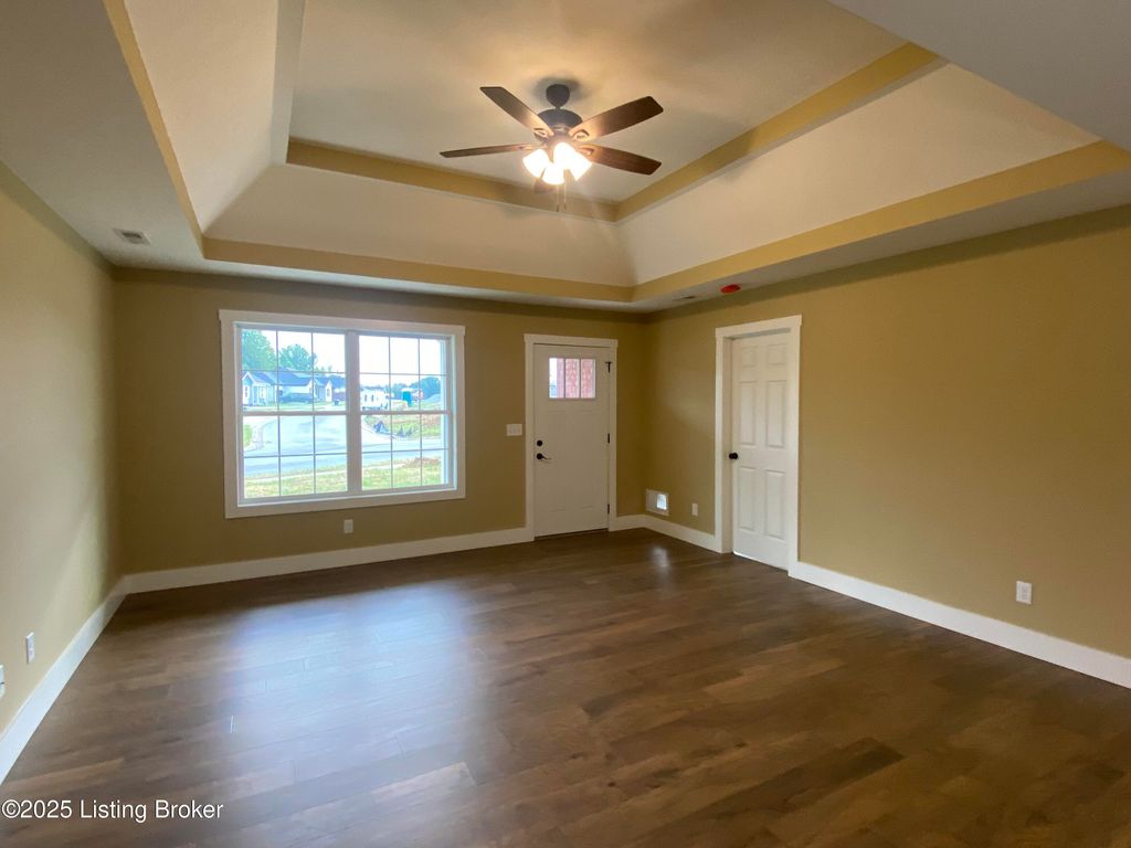 Photo of 411 Park Hill Ct, Bardstown, KY 40004 (MLS # 1706993)