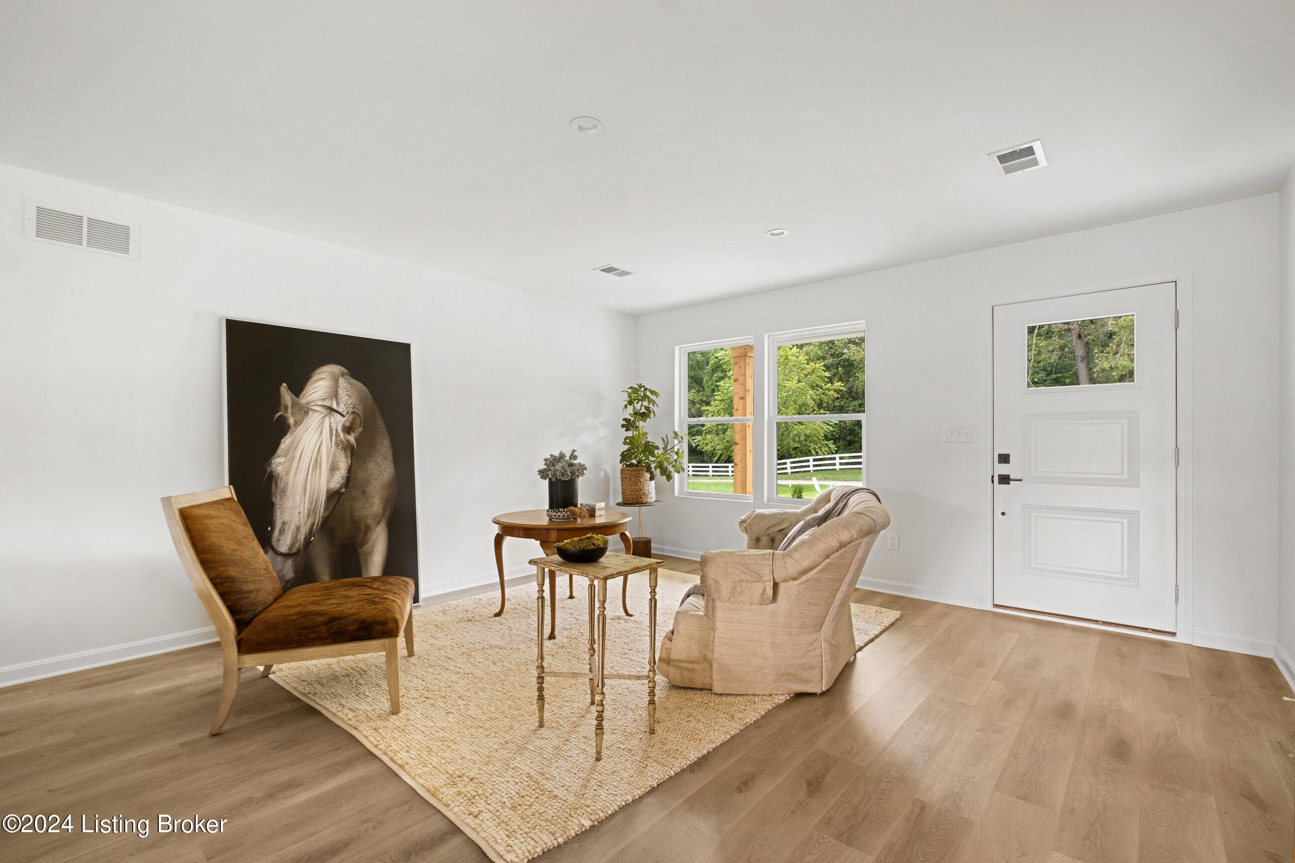 6303 Utica Rd, Louisville, Kentucky image 3