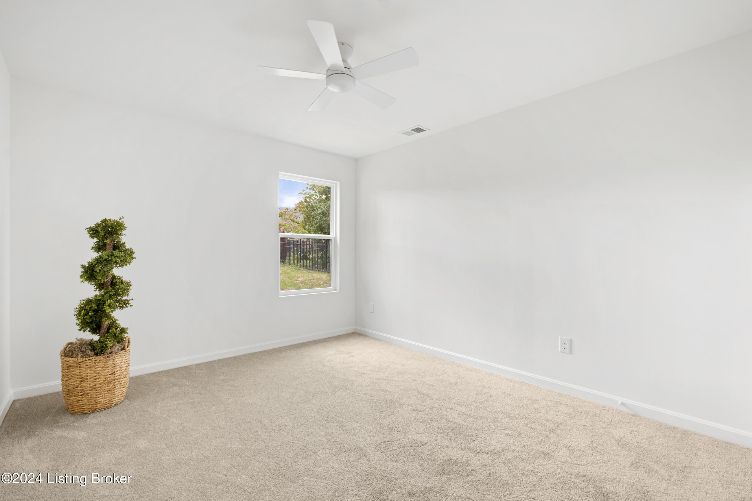 6303 Utica Rd, Louisville, Kentucky image 25
