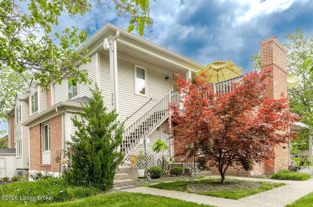 Photo of 344 Rosewood Dr, Louisville, KY 40223 (MLS # 1714527)