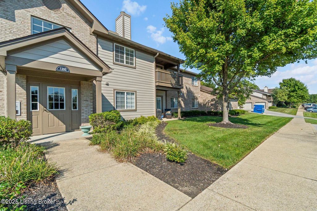 Photo of 1300 Autumn Sun Ct #103, Louisville, KY 40243 (MLS # 1705014)