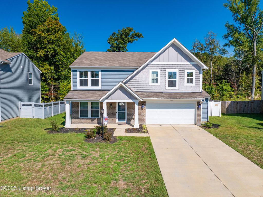 Photo of 730 Mallard Lake Blvd, Shepherdsville, KY 40165 (MLS # 1701094)