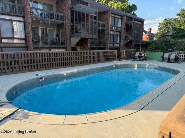 Photo of 1040 Cherokee Rd #APT F1, Louisville, KY 40204 (MLS # 1729564)