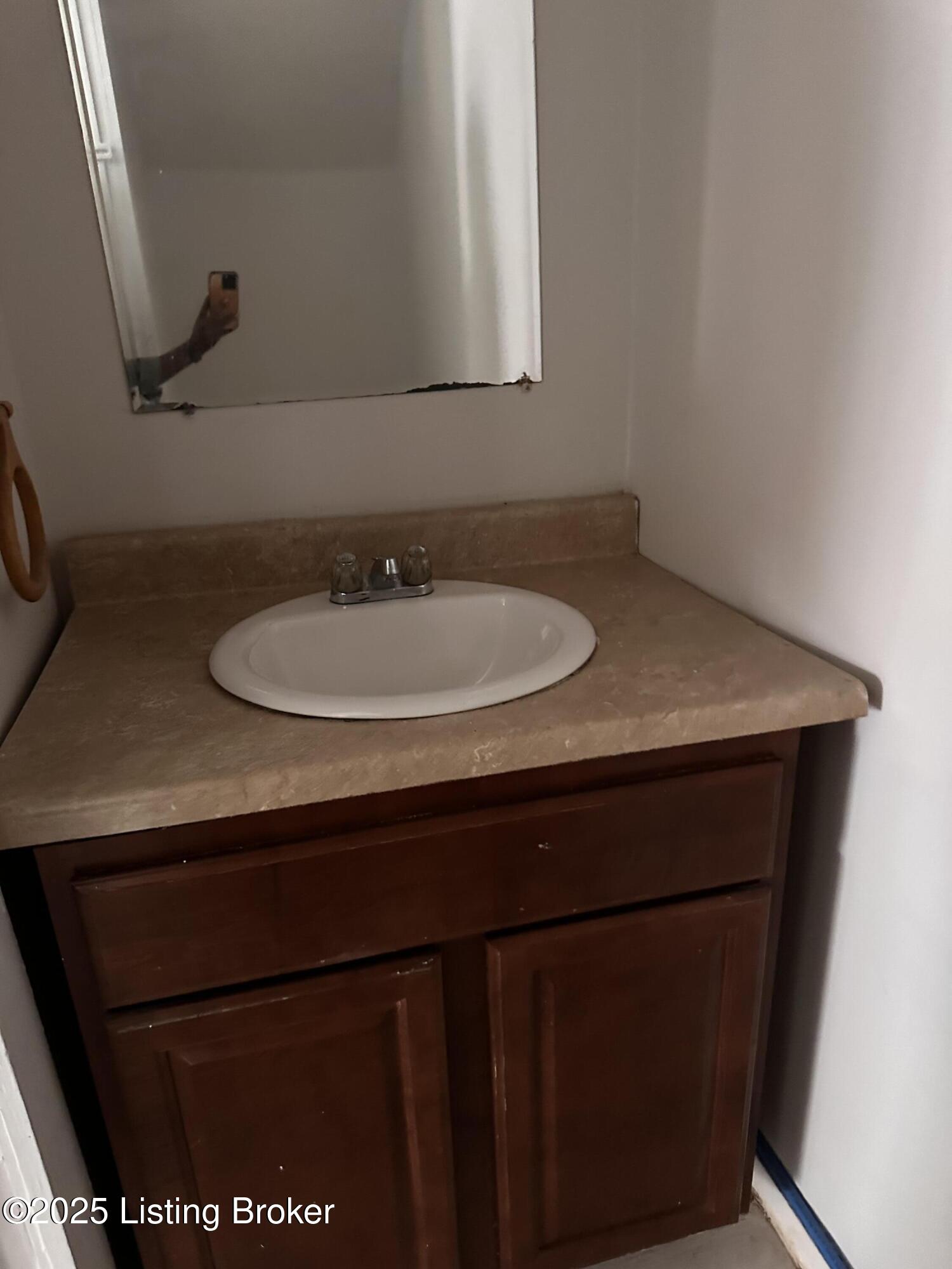 2325 Bolling Ave, Louisville, Kentucky image 6
