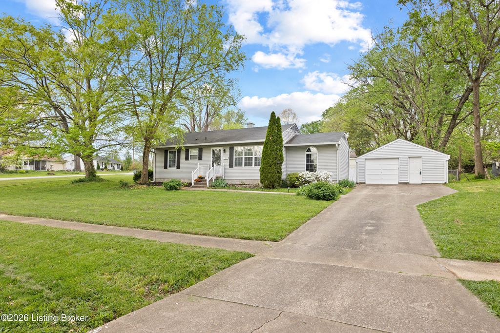 Photo of 316 Glen Rd, Louisville, KY 40243 (MLS # 1714562)