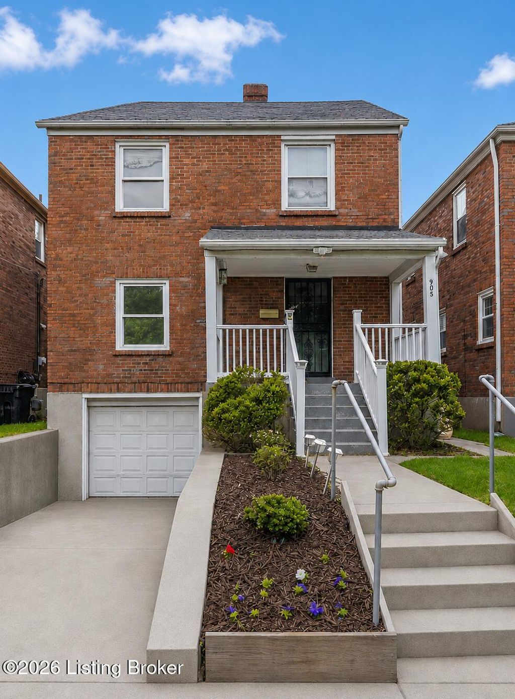 Photo of 905 Keswick Blvd, Louisville, KY 40217 (MLS # 1716815)