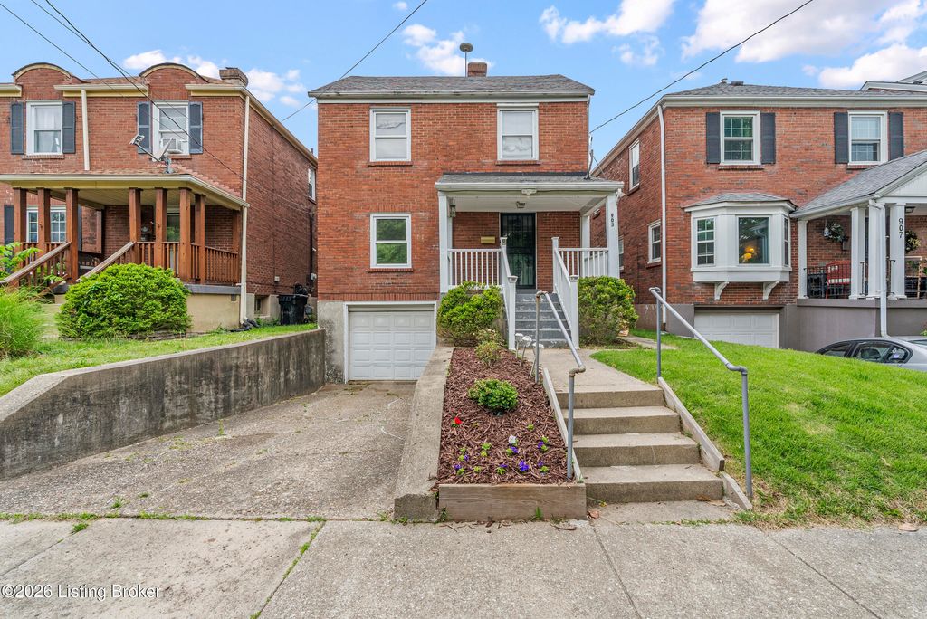 Photo of 905 Keswick Blvd, Louisville, KY 40217 (MLS # 1716815)