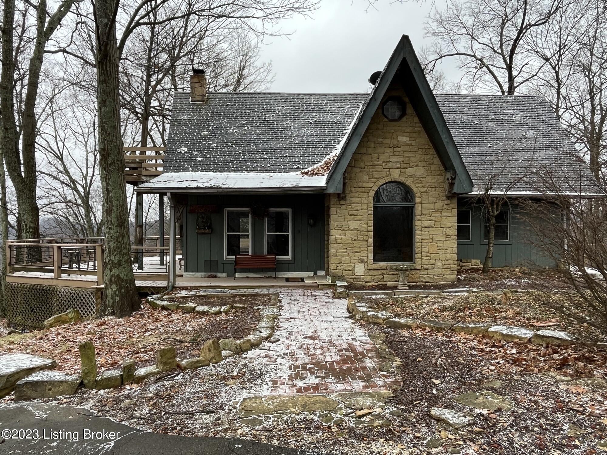 Photo 1 of 16 — 4259/4261 Stone Mountain Rd, New Albany, IN 47150
