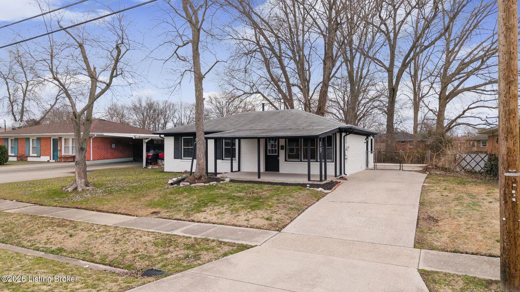 Photo of 5707 Elmer Ln, Louisville, KY 40214 (MLS # 1710518)