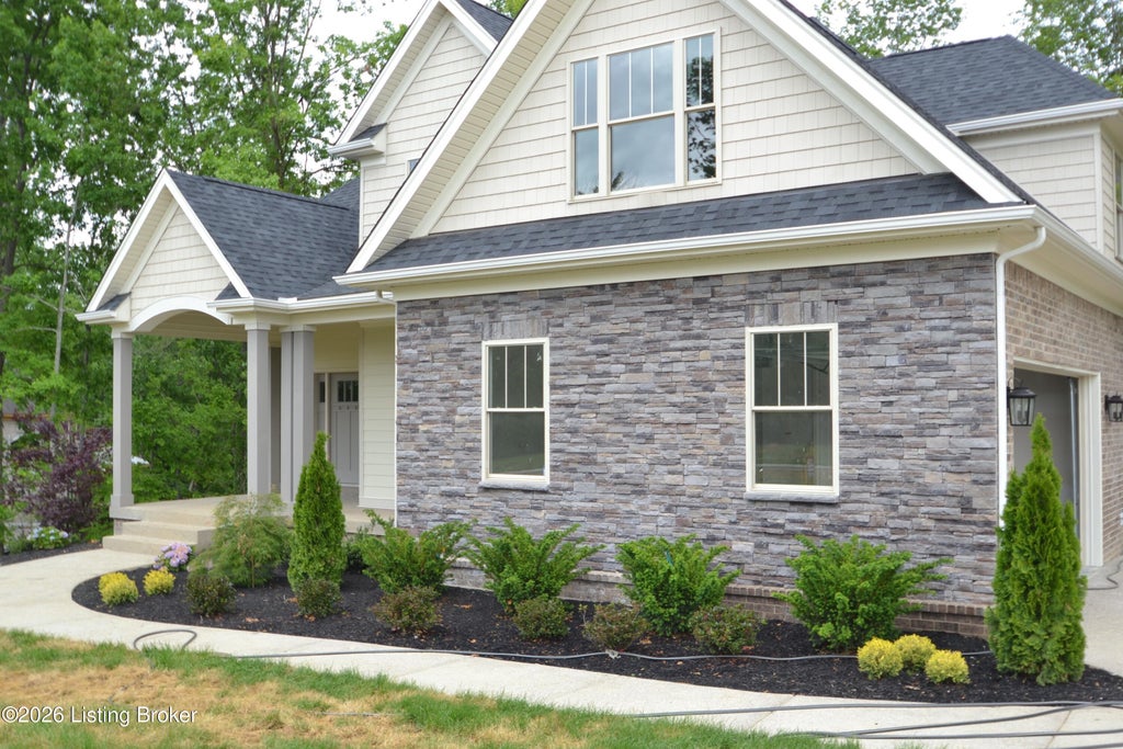 Photo of 2003 Wooded Oak Ln, Crestwood, KY 40014 (MLS # 1721036)