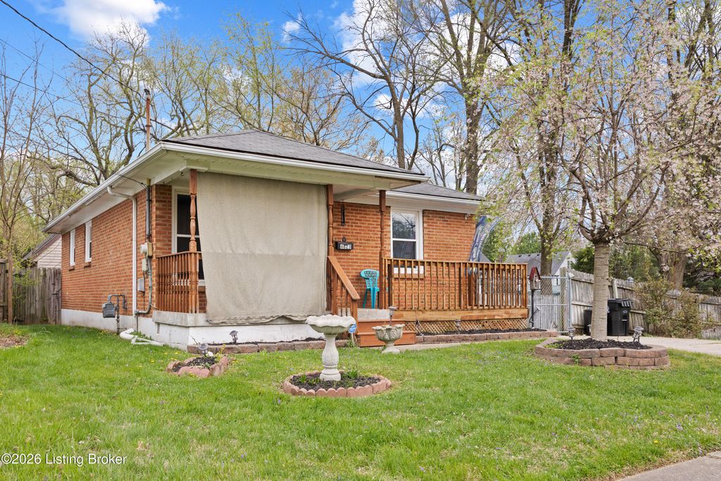 Photo of 4623 Picadilly Ave, Louisville, KY 40215 (MLS # 1714032)