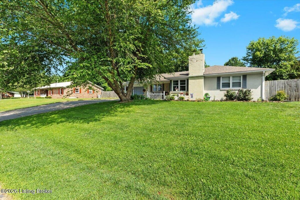 Photo of 4220 Frances Dr, Bardstown, KY 40004 (MLS # 1724280)