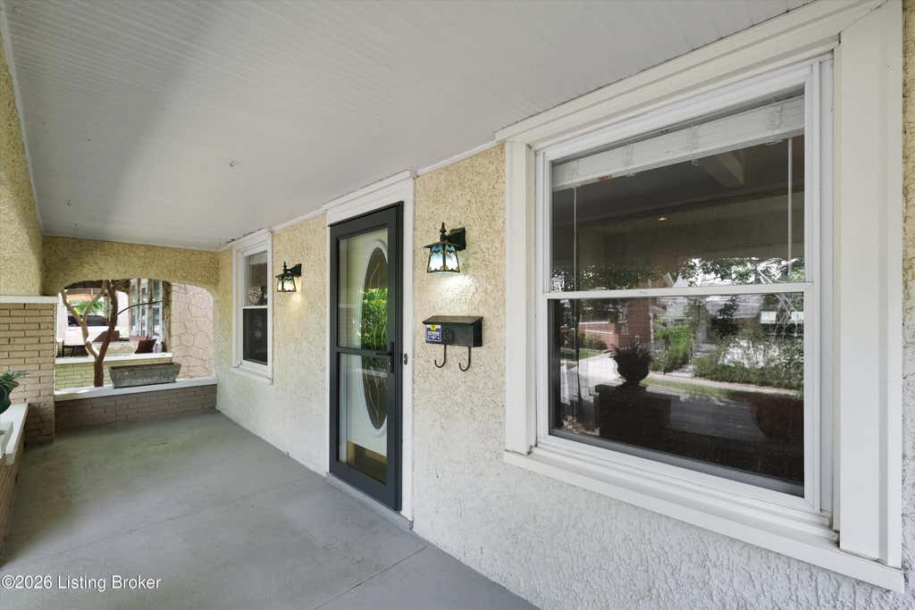 Photo of 2216 Eastview Ave, Louisville, KY 40205 (MLS # 1725714)