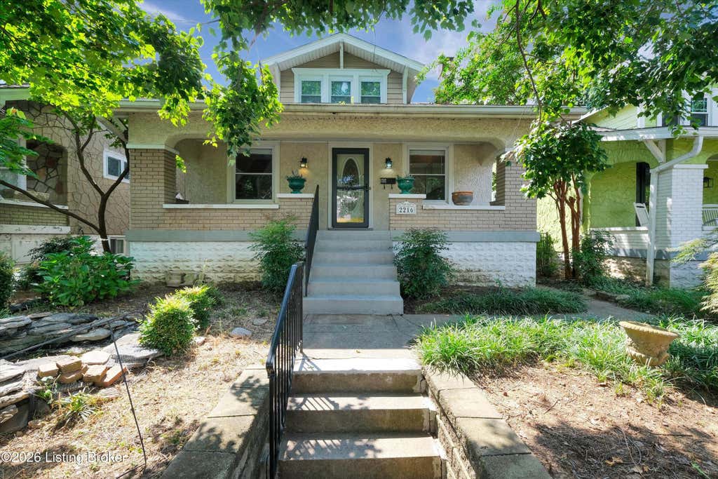 Photo of 2216 Eastview Ave, Louisville, KY 40205 (MLS # 1725714)